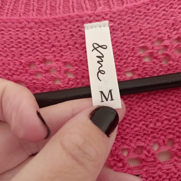 &ME Pink Knit Short Sleeve Button Up Size M - Picture 2 of 5